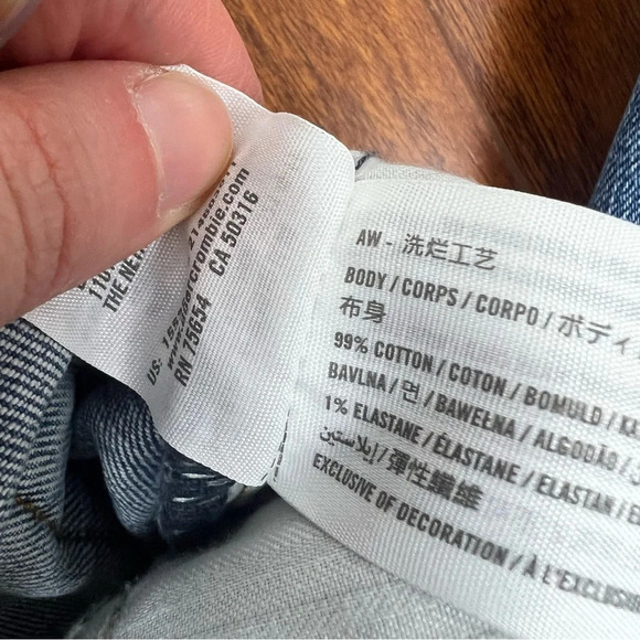 Abercrombie & Fitch 90s Slim Straight Ultra High Rise Jeans Size 26/2 Curve Love - Picture 9 of 9